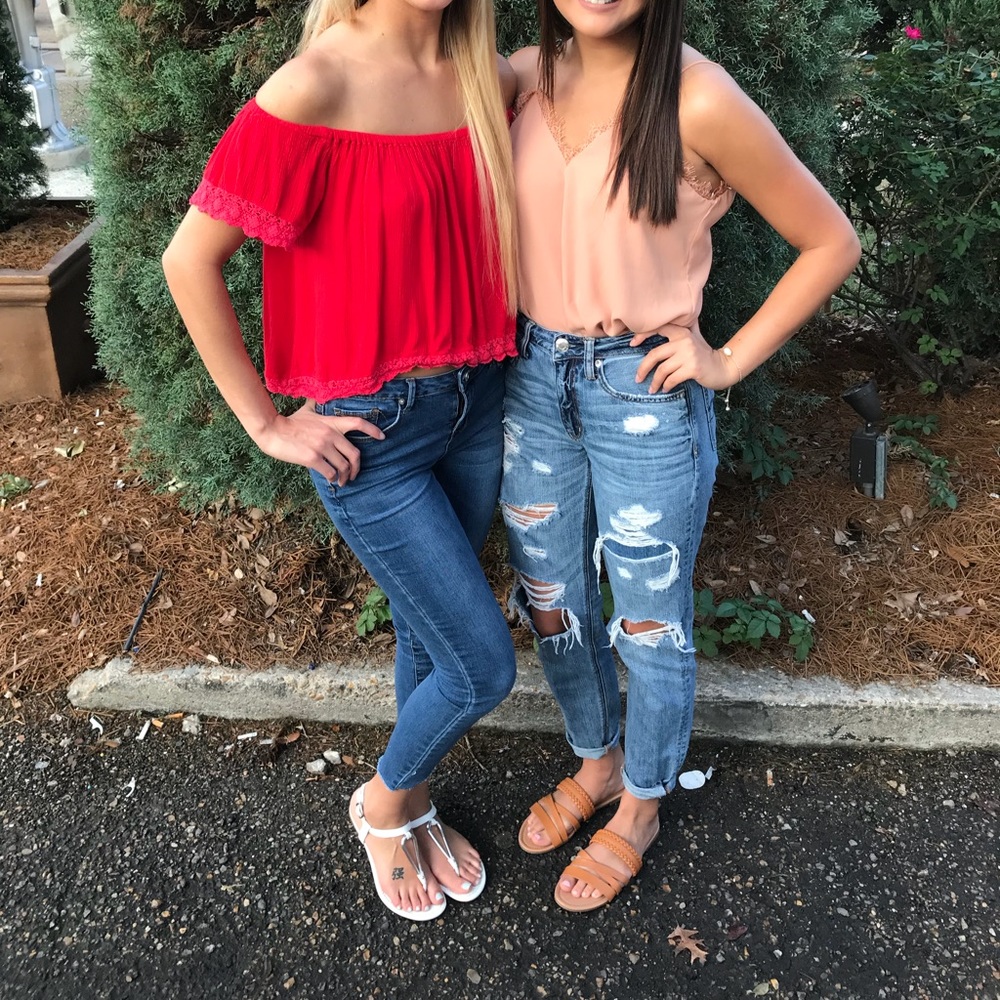 American eagle high wasted tomgirl/mom jeans